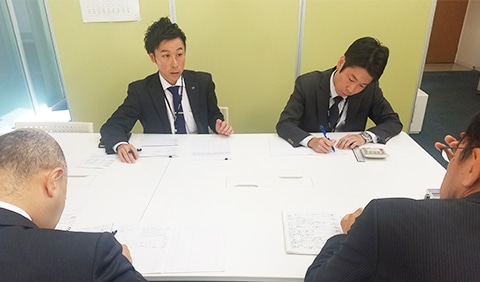 ミーティング風景